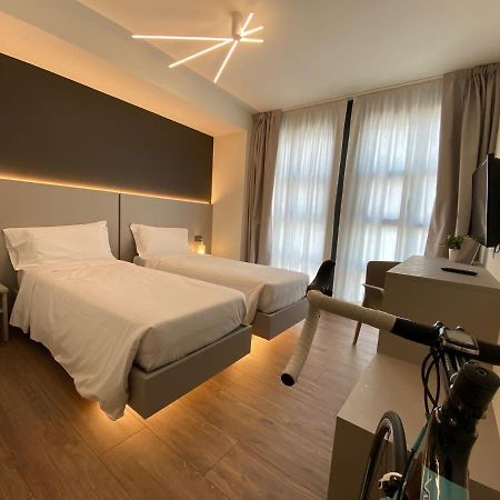 Fly Bike Hotel Trento Esterno foto